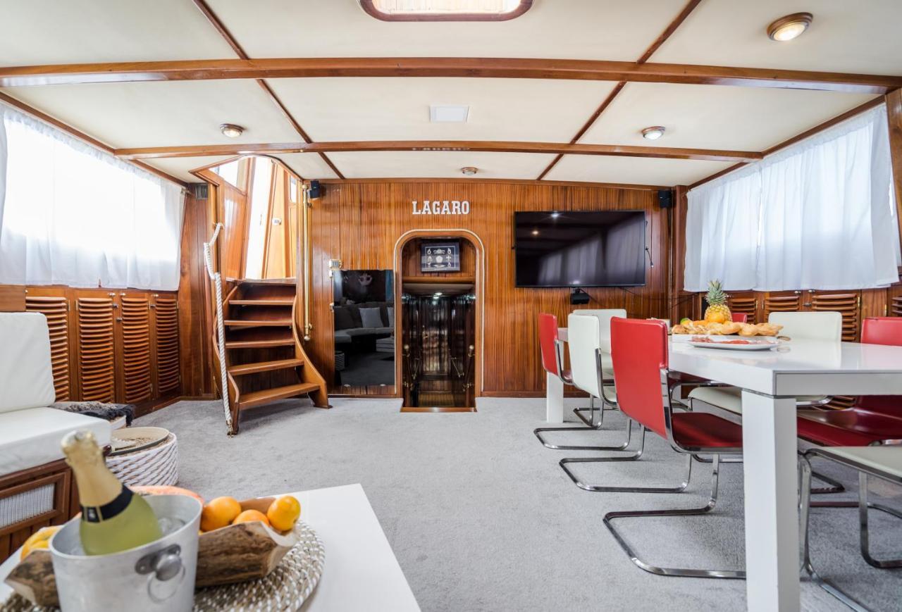 Spacious Yacht Hotel Barcelona City Center 5 Cabins Exterior foto